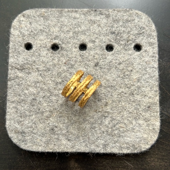 Merewif gold plated brass ring. Size 8 - Picture 4 of 5